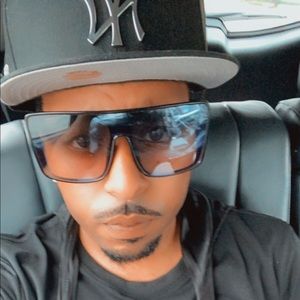 Meet your Posher, Corey